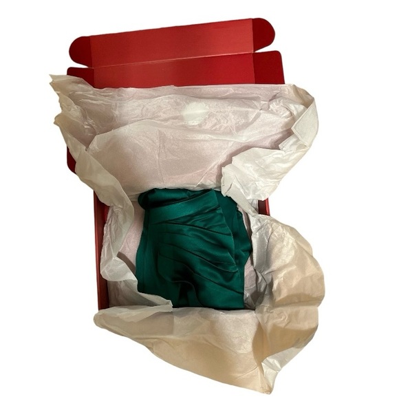 New Miss Circle Emerald Green Satin High Slit Draping Skirt - Size Small - Picture 14 of 14